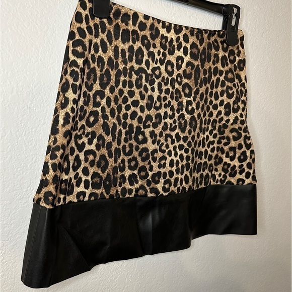 NWT Michael Kors Cheetah Print & Faux Leather A-line Skirt Size P (size 2) - Picture 4 of 9
